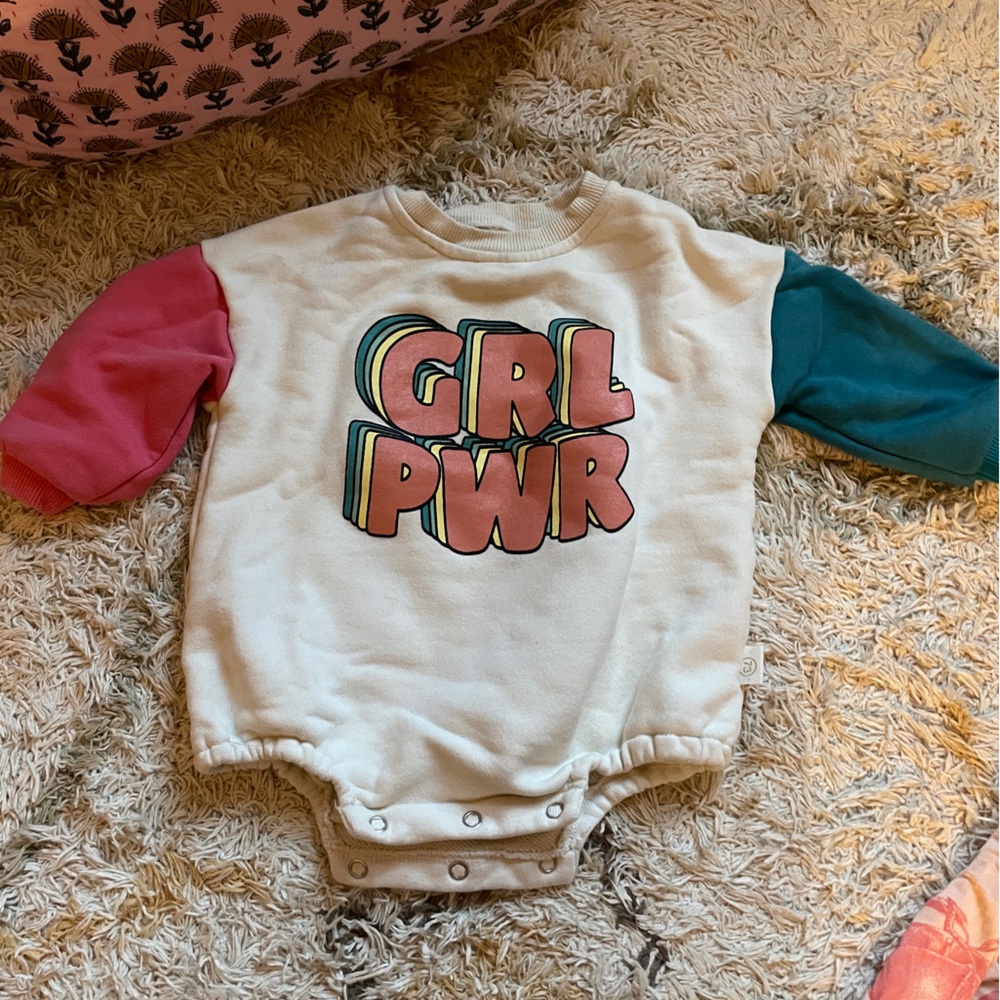 GRL PWR snapping crewneck sweatshirt 12-18 months